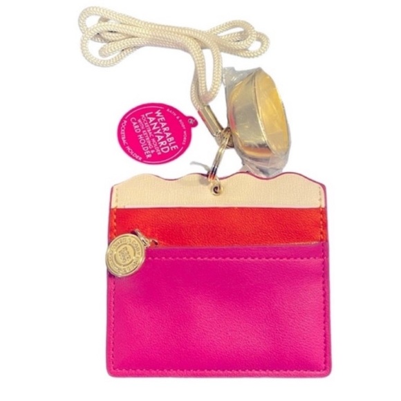 Wearable Lanyard Pocketbac Holder
Bath and Body Works - Picture 4 of 6